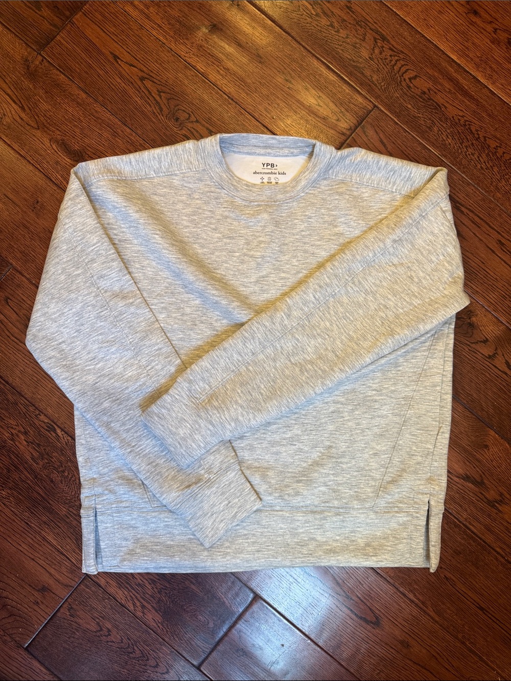 Abercrombie Kids crewneck Heather grey sweatshirt size 11/12